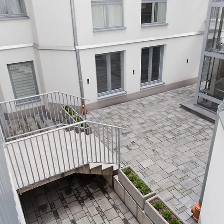 Lightrooms Lejlighedshotel Kraków